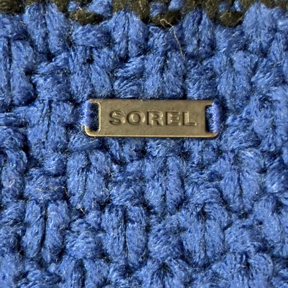 Sorel Women's Knit Scarf Blue Black 
One Size Striped - Picture 5 of 7